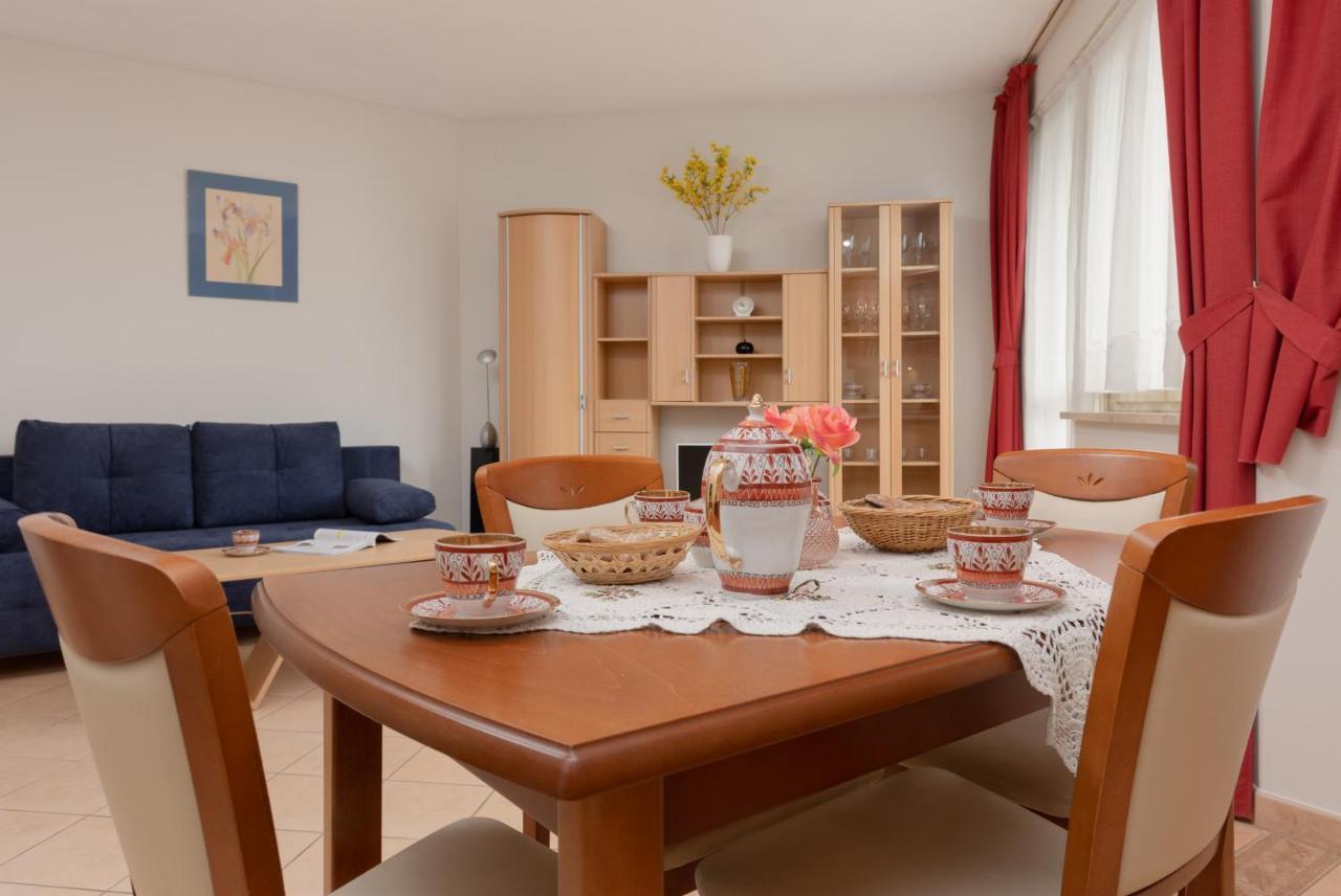Pejzazowa Apartment Metro Wilanowska Mokotow By Noclegi Renters Warszawa Eksteriør billede